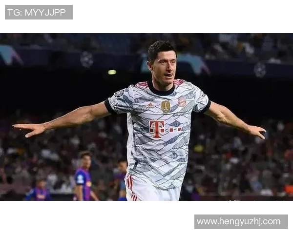 莱万重返德甲对阵拜仁引发球迷愤怒称其忘恩负义情绪高涨