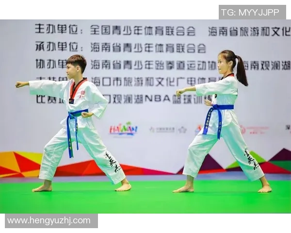 贝夏普尔与舒列夫的精彩对决揭示足球战术与团队协作的深刻内涵